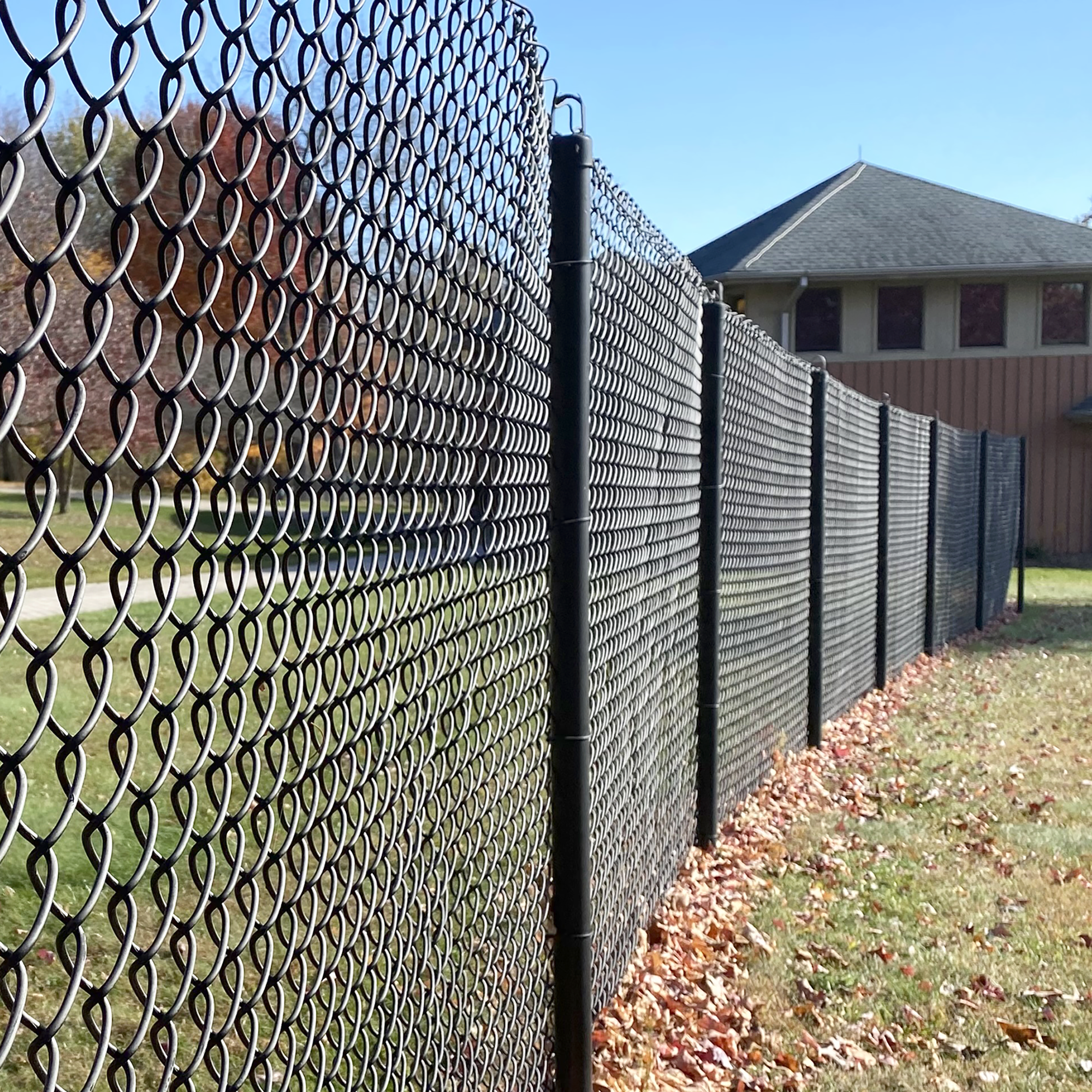 Black vinyl chain store link fence