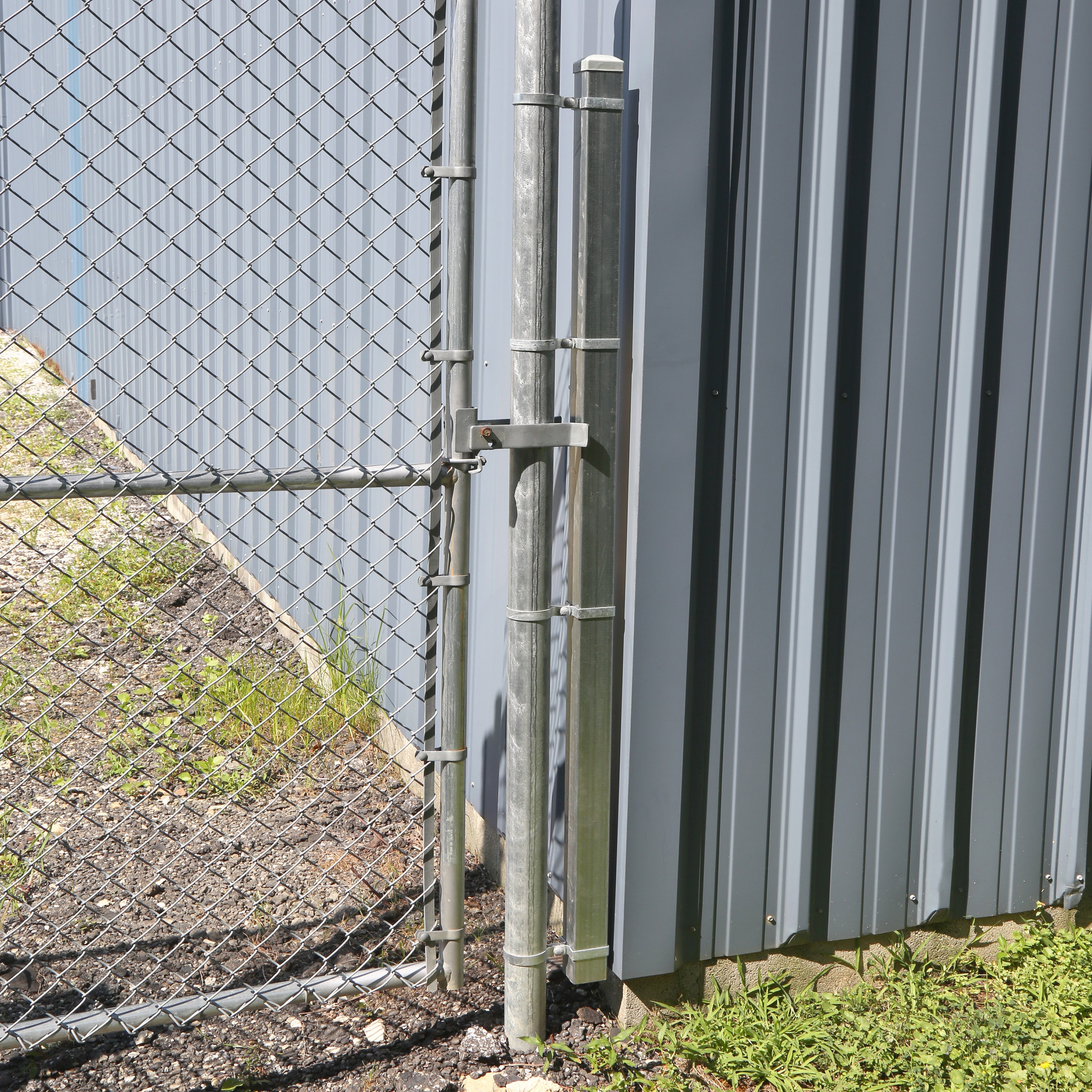 Chain Link Fence Post Gap Filler Kit - Fence Puppy Saver
