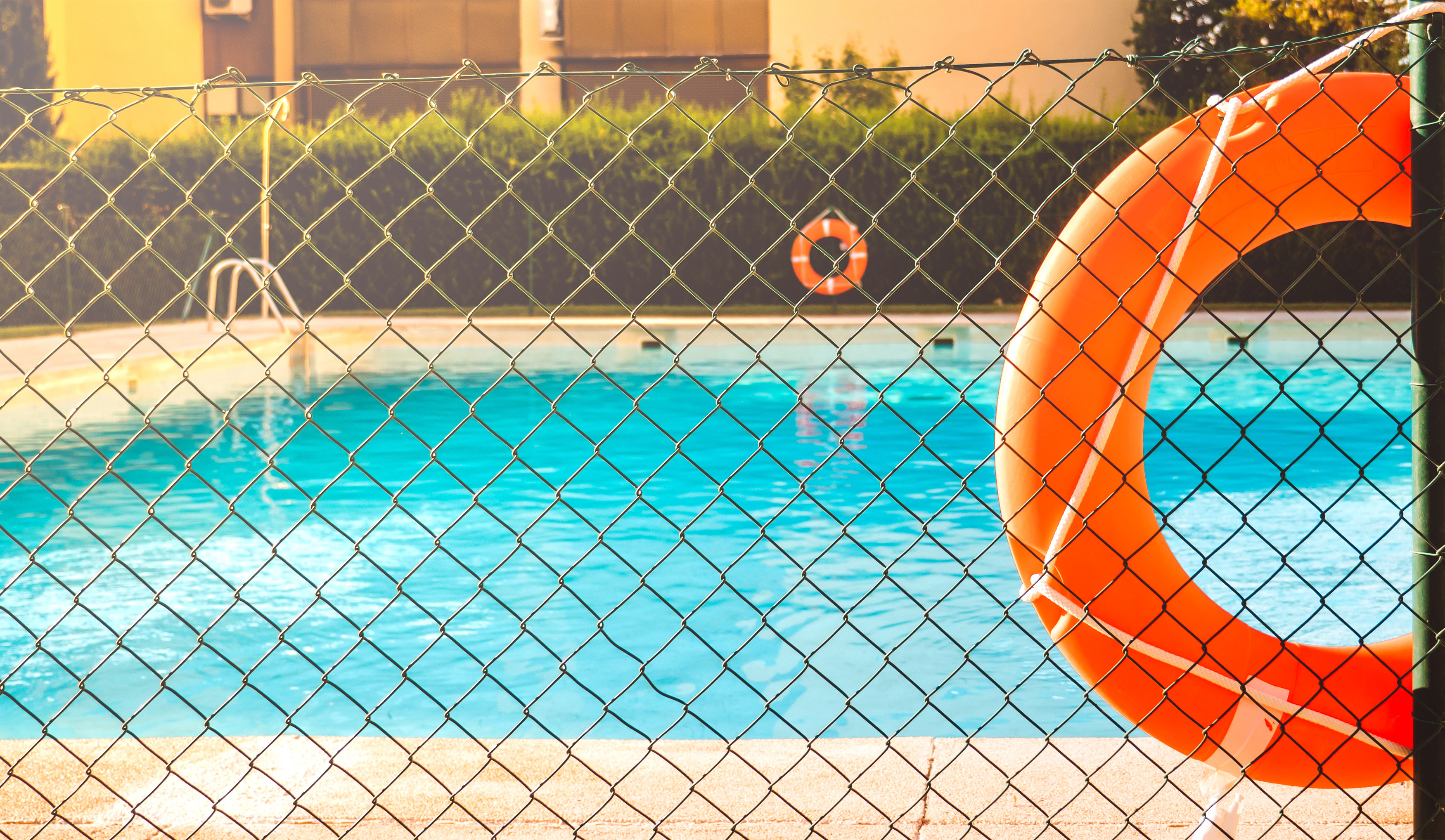 chain link pool fence